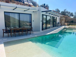 Sirocco Luxury Villas & Suites